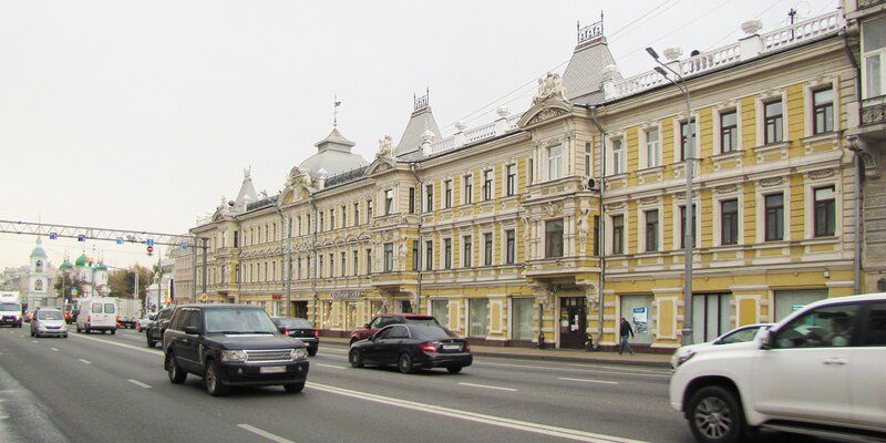 Дом с кариатидами и грифонами: еще одно здание в центре Москвы признано памятником архитектуры