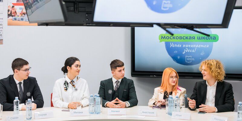 Преодоление стресса и практикумы в группах: школьники обсудили новый подход к подготовке к экзаменам