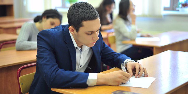 В вуз через олимпиаду: зачем школьникам интеллектуальные турниры