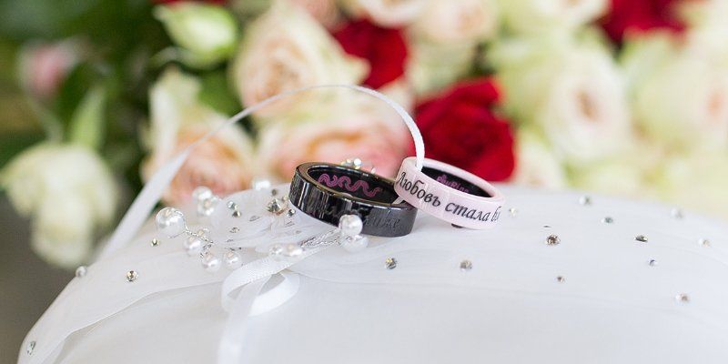 Metro to start selling Troika bracelets and rings in late October