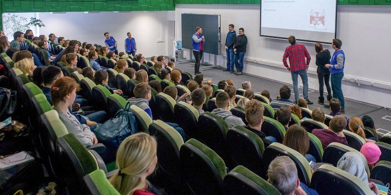 Портрет добровольца: шесть историй волонтеров ЧМ-2018
