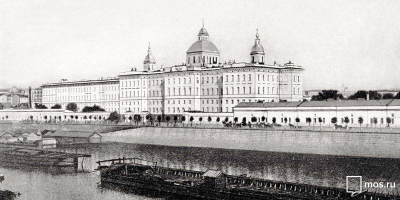 Воспитательный дом, народный университет и аптека: чем занимались московские меценаты прошлых лет