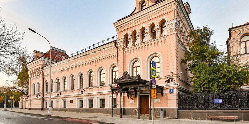 Мраморная лестница и Амурный зал: виртуальный тур по усадьбе Замятина — Третьякова