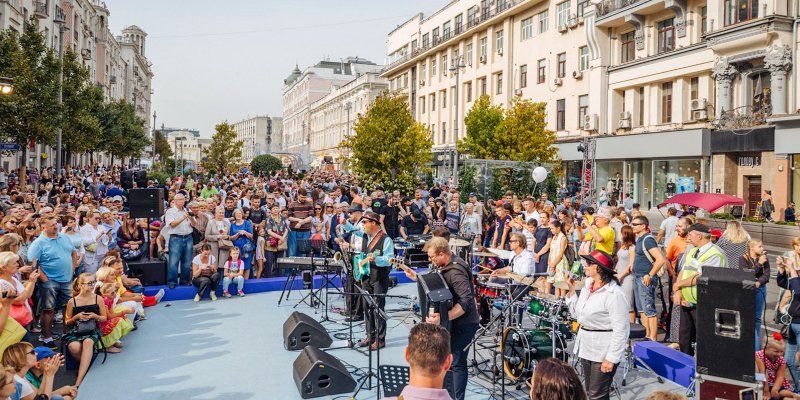 На Тверской улице в День города пройдут 600 лекций и мастер-классов