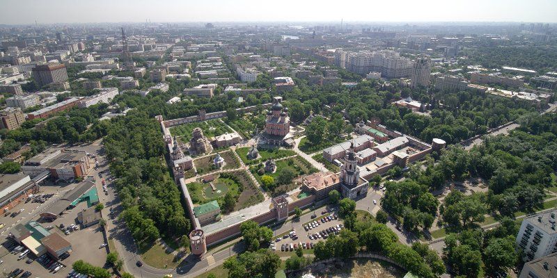 White decor and solid walls: two more towers of the ancient Donskoy Monastery to be restored