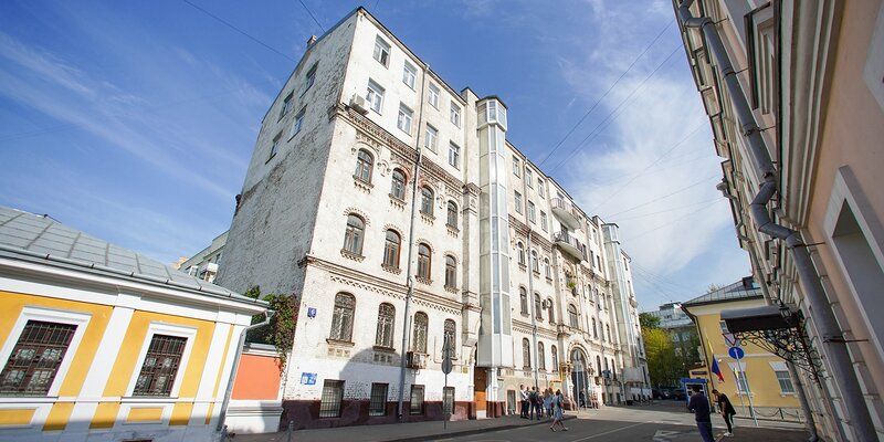 Дом в псевдорусском стиле: фасад исторического здания в Троицком переулке отремонтируют
