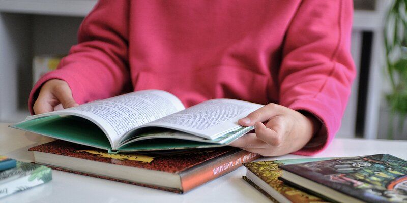 Динозавр Василиса и медведь Помпон. Книги для семейного чтения