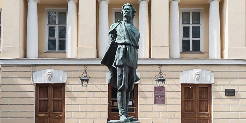 Еще один Горький: памятник писателю авторства Веры Мухиной ждет реставрация