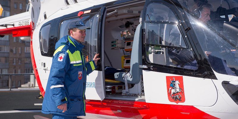 Как работают в праздники экипажи Московского авиацентра