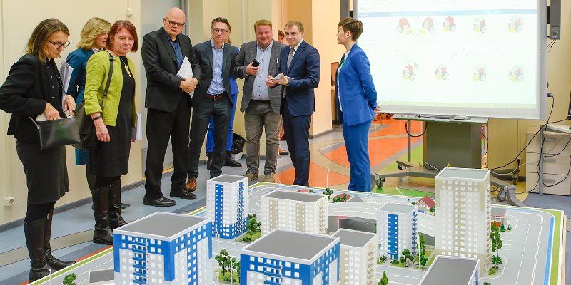 Систематичная и продуманная: финская делегация оценила «Московскую электронную школу»