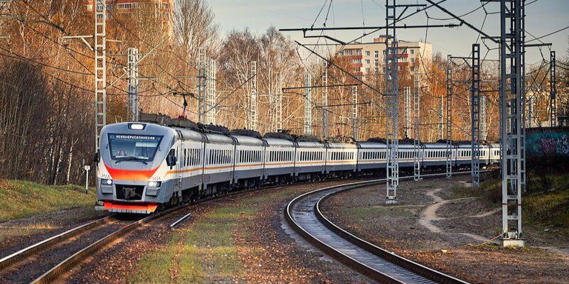 Пригородные поезда будут делать дополнительные остановки 17 и 24 апреля
