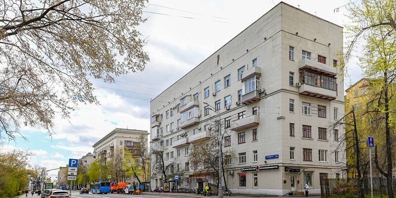 Квартал в духе советского авангарда: фасады исторических зданий на Люсиновской улице отремонтируют