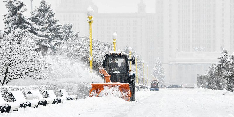 Гололедица и сильный ветер: городские службы переведены на усиленный режим работы