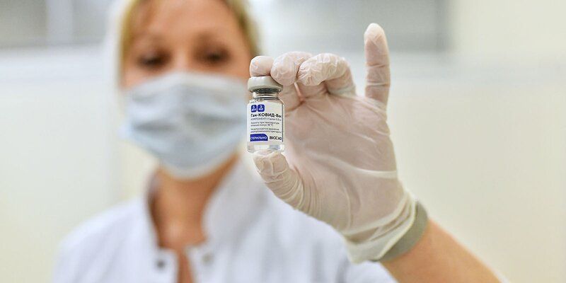 Более 700 тысяч человек уже сделали прививку от коронавируса в Москве