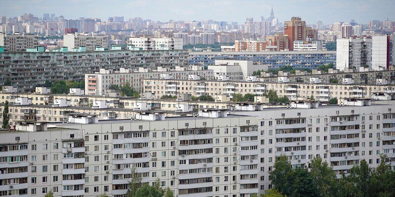Москвичи и представители бизнеса купили у города почти две тысячи квартир