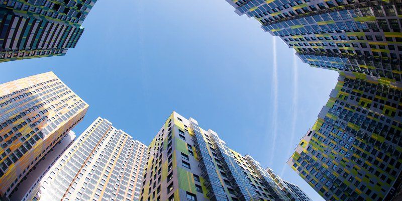 Благоустроенный двор, стоянка и магазины: в Десёновском построят жилой комплекс