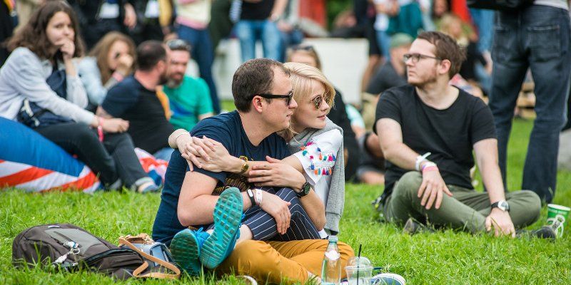 «Жаркие летние ночи» в кино и dolce vita в саду «Эрмитаж»: что нельзя пропустить на этой неделе