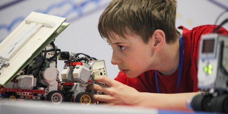 Более полутора тысяч детей прошли в полуфинал московского чемпионата KidSkills
