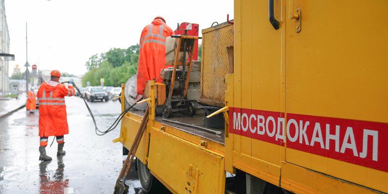 Дождливо и ветрено: городские службы работают в режиме повышенной готовности