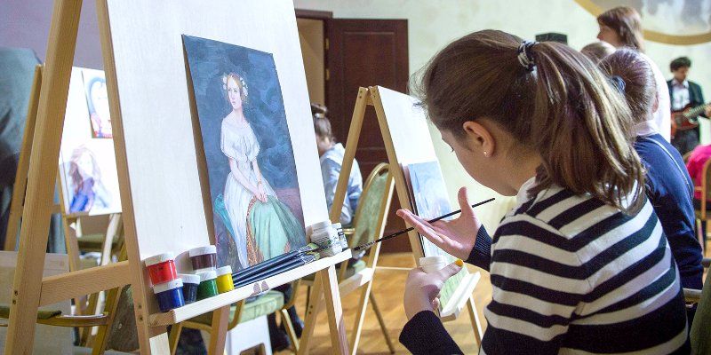 Гимнастика, пение или рукоделие: на mos.ru появился поиск бесплатных кружков