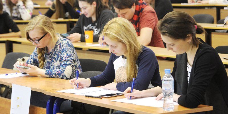 Количество выпускников, желающих стать учителями математики, увеличилось в 2018 году
