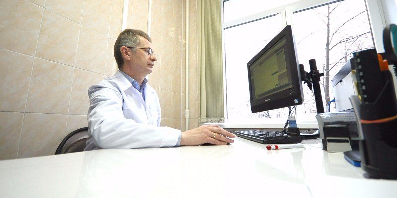 Свыше пяти миллионов москвичей получили электронные медкарты
