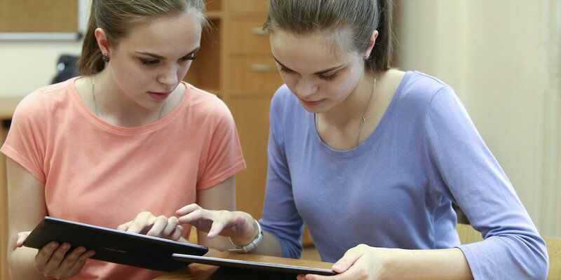 Известные музыканты, актеры, спортсмены подготовят уроки для «Московской электронной школы»