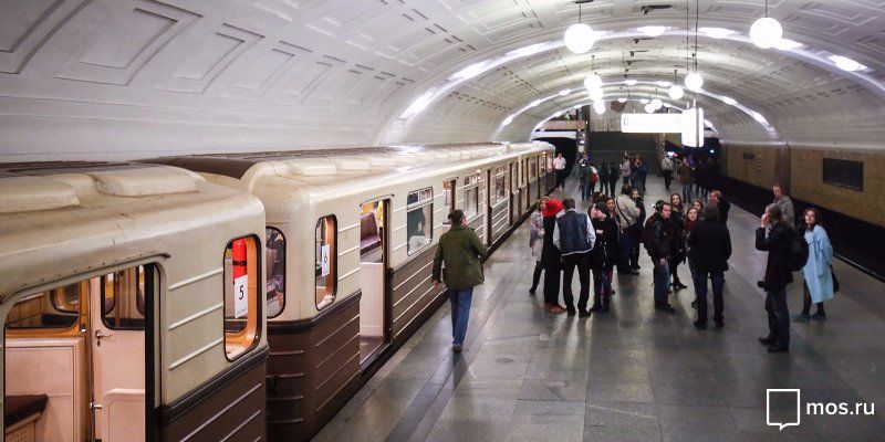 В метро впервые прошла ночная экскурсия