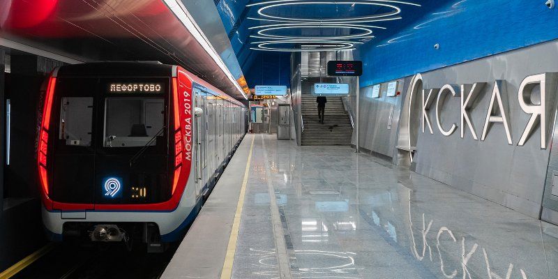 Поезда «Москва» начали курсировать на Некрасовской и Большой кольцевой линиях метро