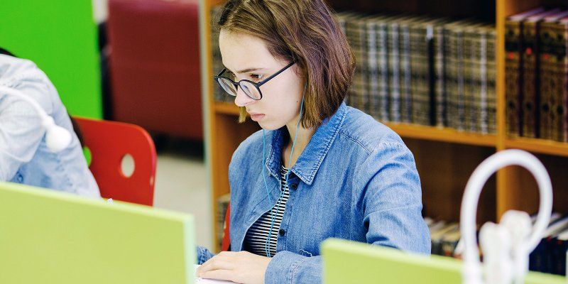 Социальное предпринимательство и волонтерство: в библиотеке для молодежи расскажут о полезных профессиях