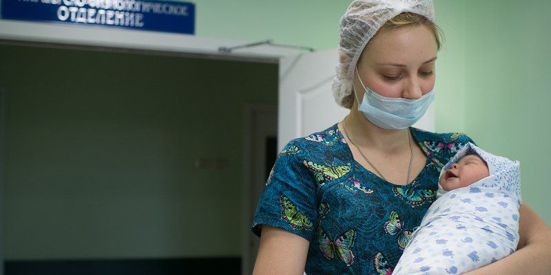 Около четырех тысяч малышей появились на свет по программе ЭКО в больнице имени Вересаева