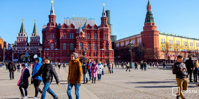 В Москву на прогулку: город привлекает всё больше туристов