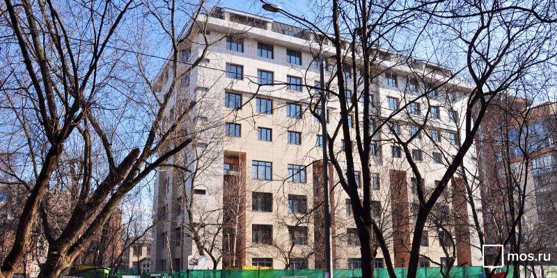 Первый в Москве надстроенный дом примет жильцов до конца года