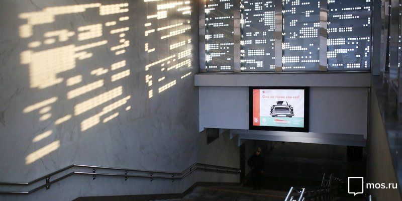 Входы на 33 станции метро в 2017 году накроют навесами со световыми эффектами
