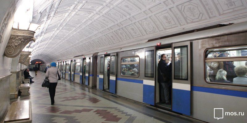 На Кольцевой линии метро запустят новогодний поезд