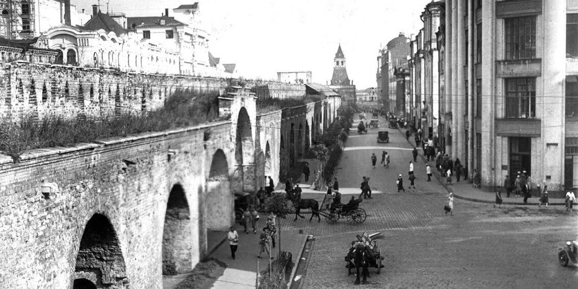 Китайгородская стена в районе Лубянской площади. 1920-е годы