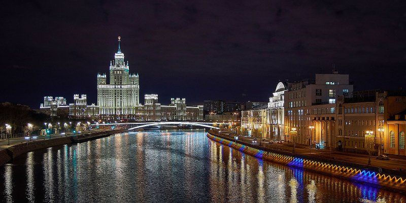 Уличное освещение и архитектурная подсветка переведены на зимний режим работы