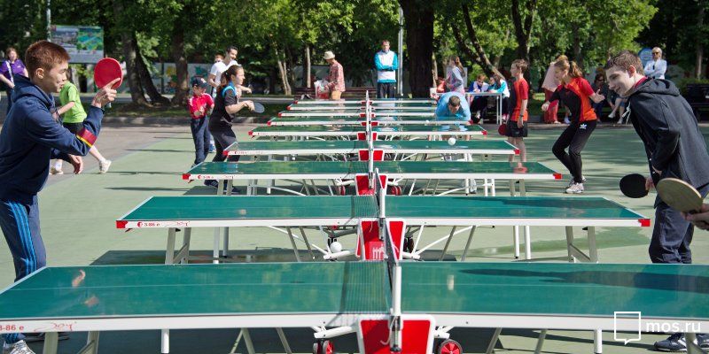 Более 50 тысяч московских детей отдохнут в летних лагерях при школах