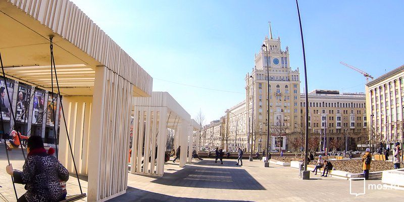 Новый корпус гостиницы «Пекин» достроят до конца года