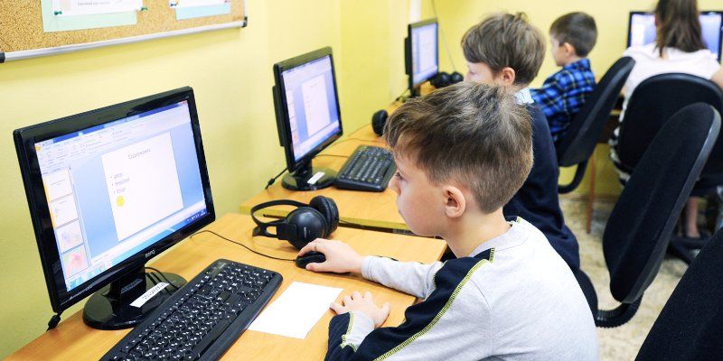 От 3D-моделирования до чат-ботов: учитель года Игнат Игнатов — о современных уроках информатики