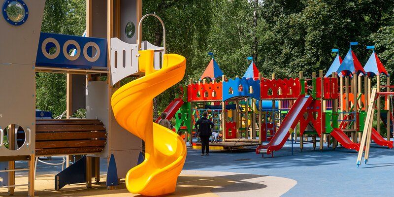 В прошлом году на средства от платных парковок благоустроили около 200 дворов