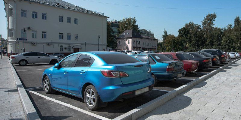 Парковка рядом с домом: москвичам предложили выбрать места для резидентных стоянок