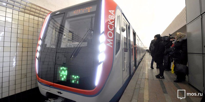 Третий поезд метро «Москва» должен прибыть в депо на следующей неделе