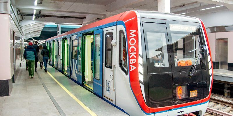 Еще шесть поездов «Москва» запустили в метро