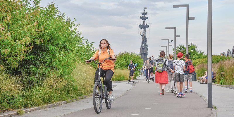 Жаркая погода и кратковременные дожди ожидаются в столице