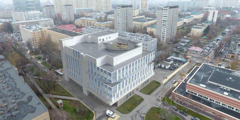 Скоропомощный комплекс, метро и новые дома по программе реновации: главные события строительной сферы на этой неделе