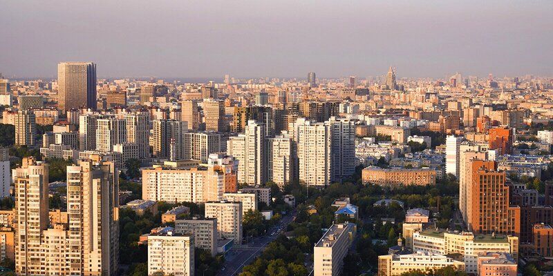 Город выставил на торги 14 нестационарных торговых объектов в центре Москвы