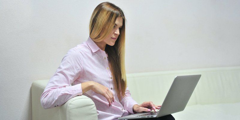 Новые пользователи портала поставщиков за год заключили контракты на сумму 3,7 миллиарда рублей