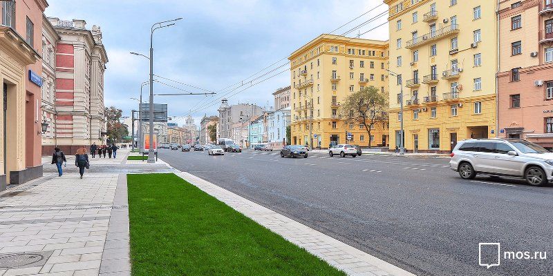 К октябрю на Садовом кольце нанесут около 6,5 тысячи квадратных метров разметки