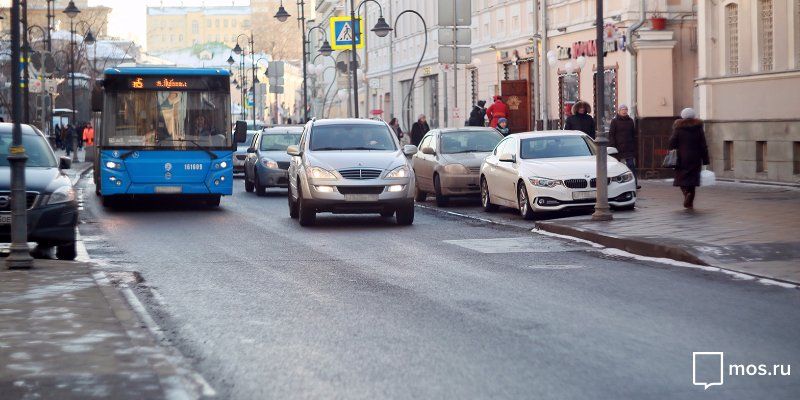 Водителям рекомендуют не спешить со сменой резины и открытием мотосезона